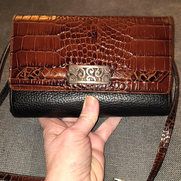 Brighton Black/Brown Croc Leather Crossbody Wallet Purse Authentic - Picture 4 of 14